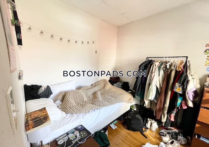 BOSTON - MISSION HILL - 3 Beds, 1 Bath - Image 6