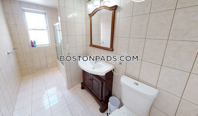 Brookline Renovated 4 Bed 2 bath available 9/1 on Thatcher St in Brookline!  Boston University - $7,100 No Fee