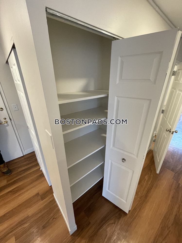 Commercial St., Boston