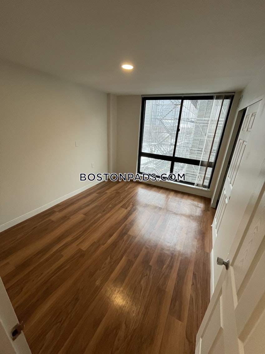 BOSTON - NORTH END - 2 Beds, 1 Bath - Image 9