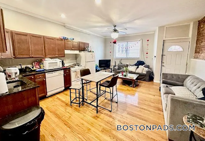 North End 3 Bed, 1 Bath Unit Boston - $5,055