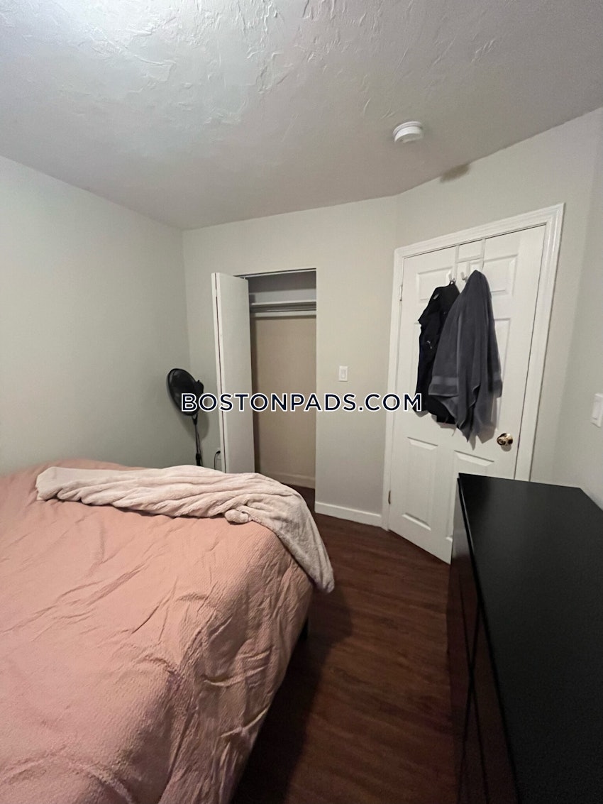 BOSTON - NORTH END - 2 Beds, 1 Bath - Image 6