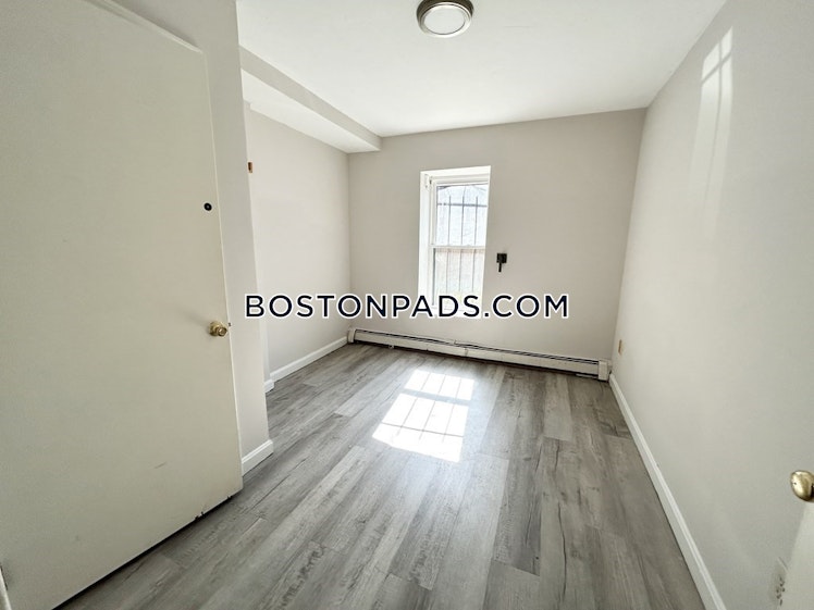 Hammond St., Roxbury Crossing