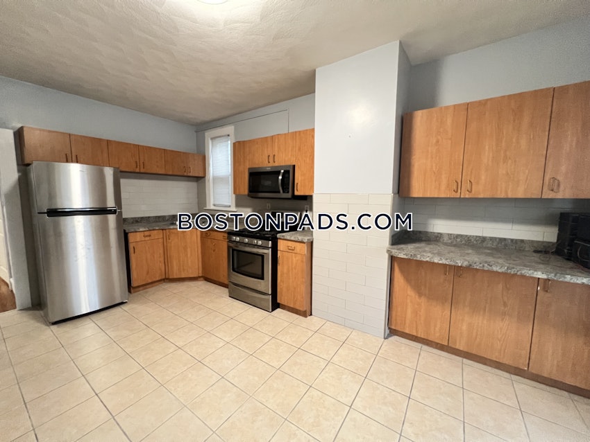 BOSTON - EAST BOSTON - BREMEN ST. PARK/AIRPORT STATION - 2 Beds, 2 Baths - Image 2