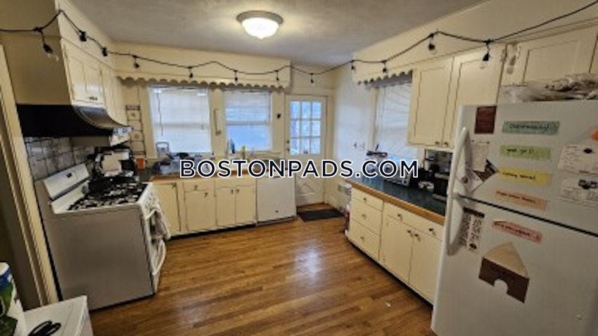 BOSTON - BRIGHTON - BOSTON COLLEGE - 6 Beds, 3 Baths - Image 1
