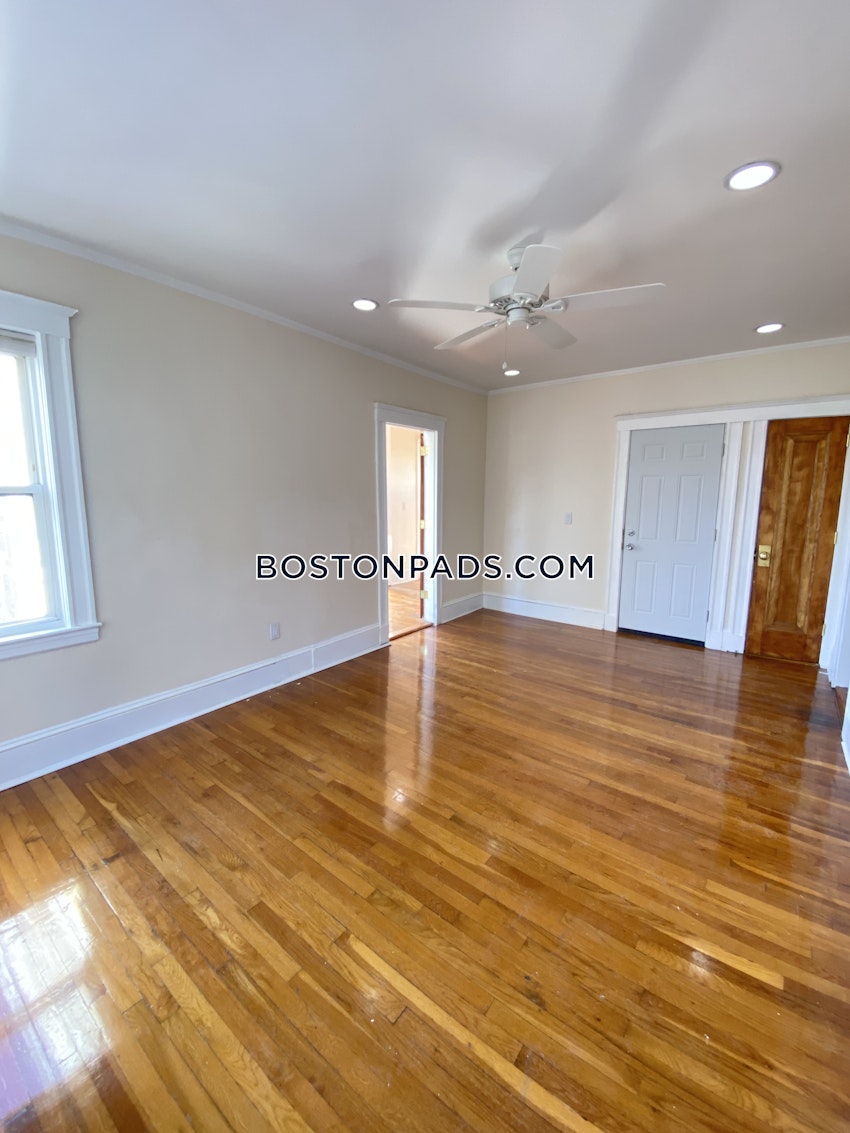 BOSTON - ROSLINDALE - 4 Beds, 1 Bath - Image 3