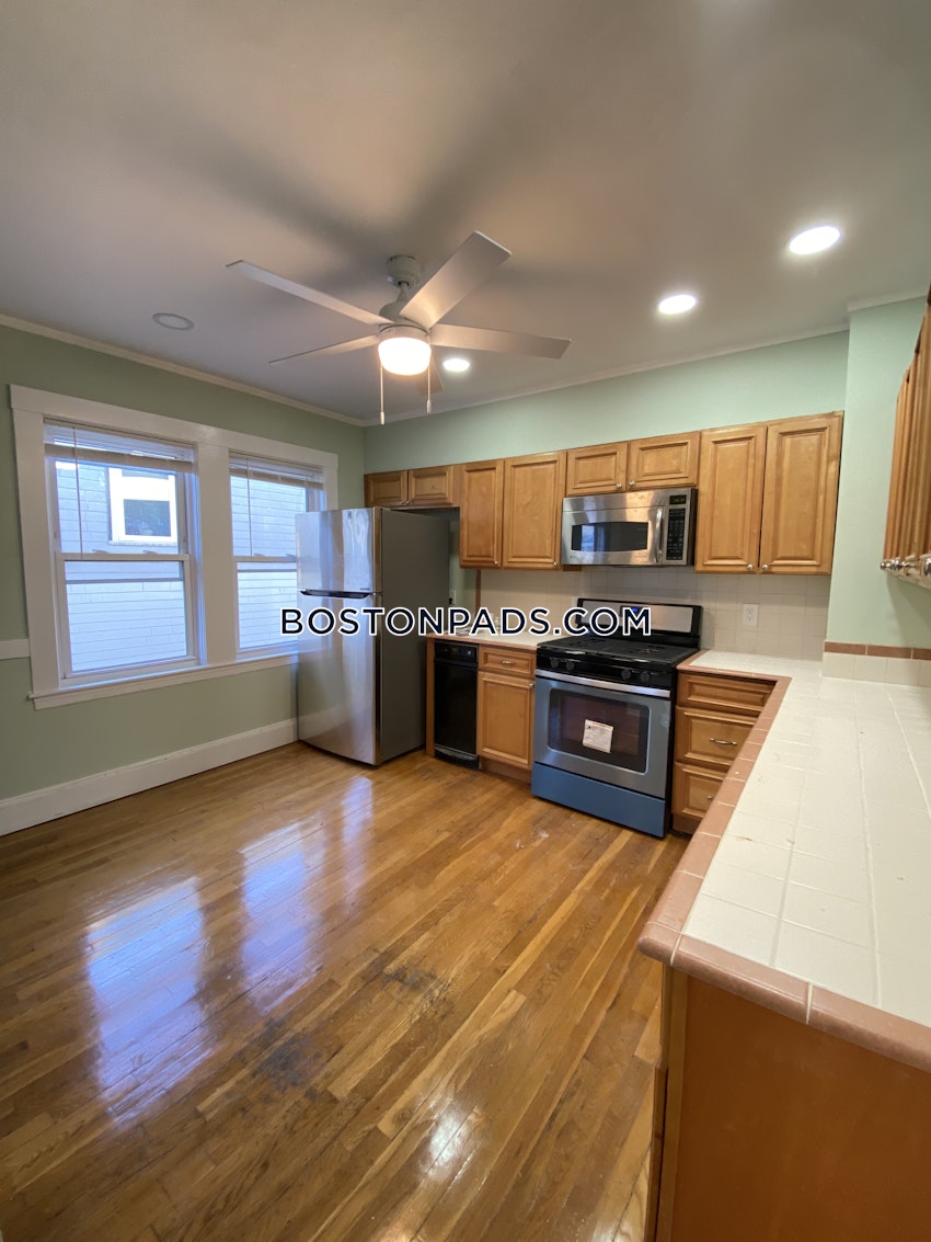 BOSTON - ROSLINDALE - 4 Beds, 1 Bath - Image 2