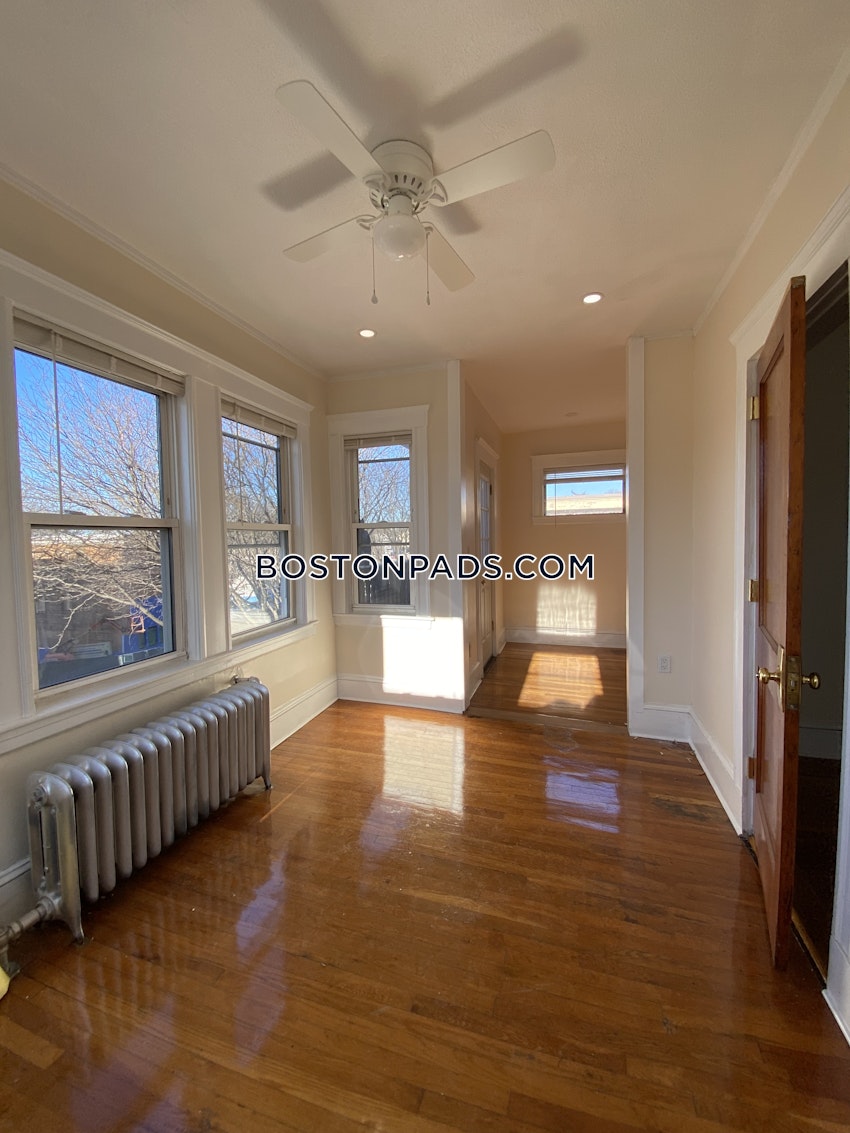 BOSTON - ROSLINDALE - 4 Beds, 1 Bath - Image 11