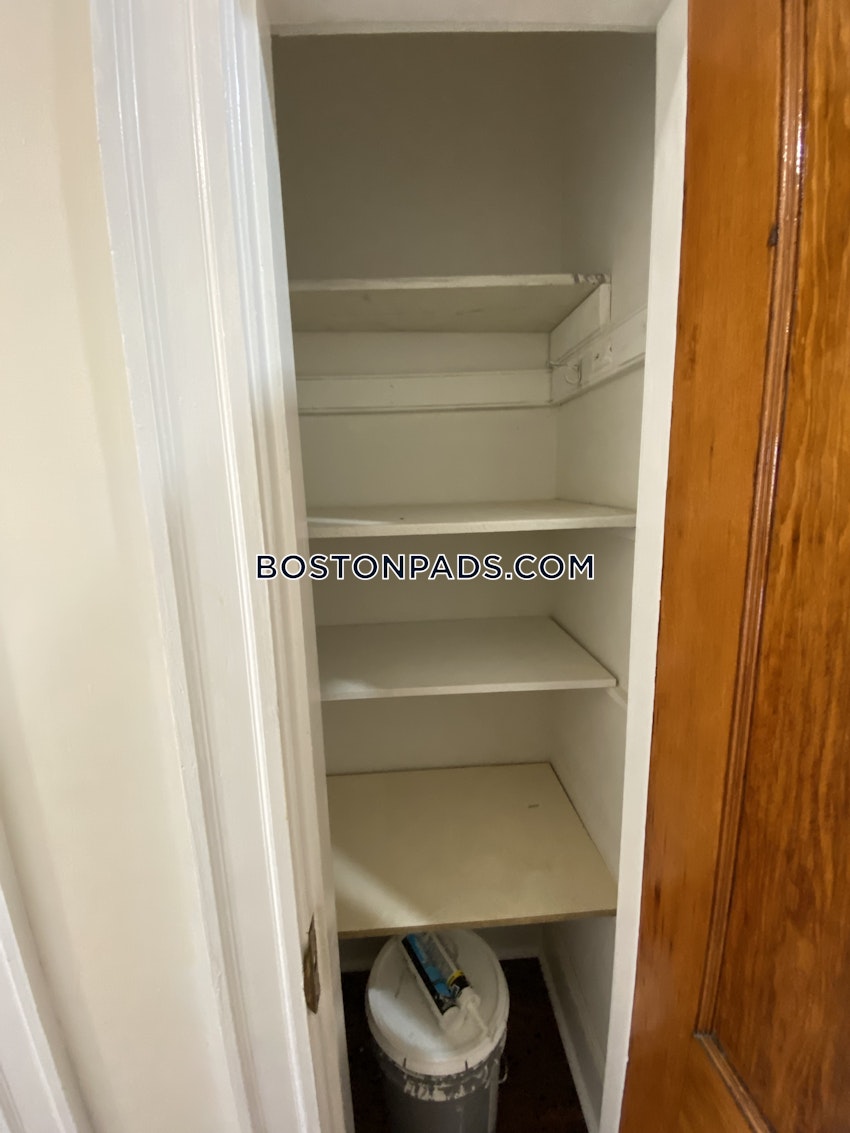 BOSTON - ROSLINDALE - 4 Beds, 1 Bath - Image 9