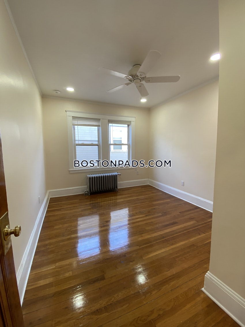 BOSTON - ROSLINDALE - 4 Beds, 1 Bath - Image 7