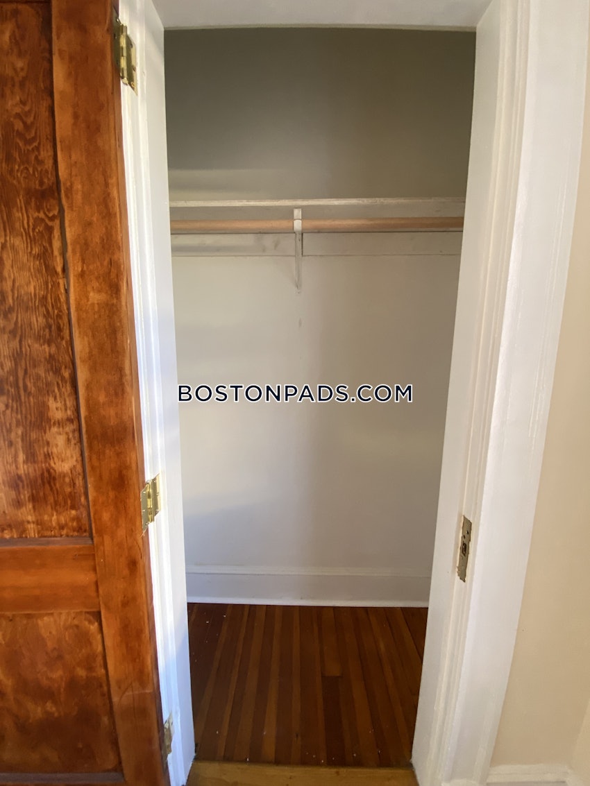 BOSTON - ROSLINDALE - 4 Beds, 1 Bath - Image 15