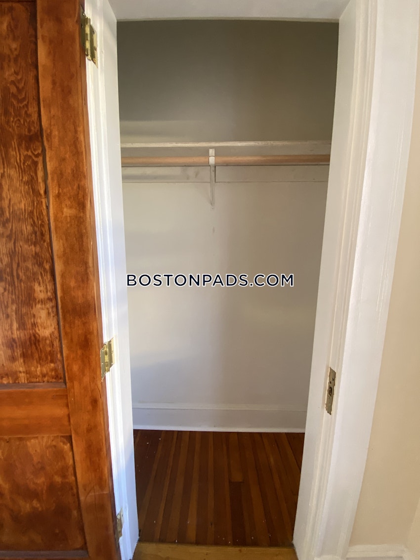 BOSTON - ROSLINDALE - 4 Beds, 1 Bath - Image 13