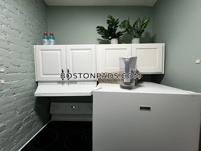 Boston - $3,145+ /mo