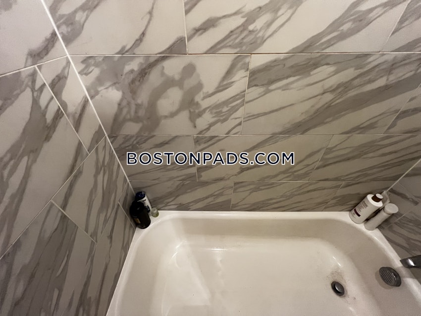 BOSTON - BRIGHTON - CLEVELAND CIRCLE - 5 Beds, 2 Baths - Image 42