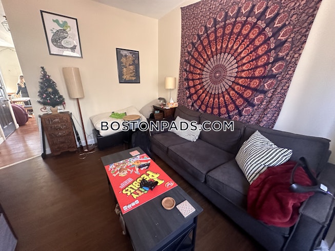 Boston - $4,500+ /mo