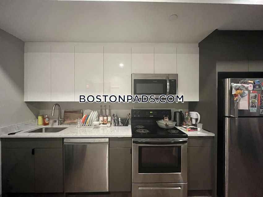 BOSTON - NORTHEASTERN/SYMPHONY - 3 Beds, 1.5 Baths - Image 2