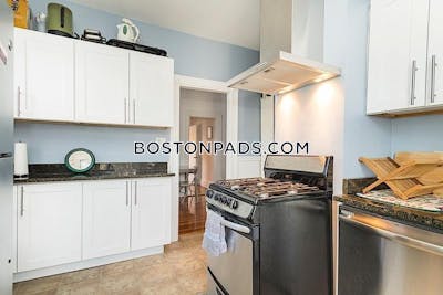 Cambridge 1 Bed 1 Bath  Central Square/cambridgeport - $3,200 No Fee
