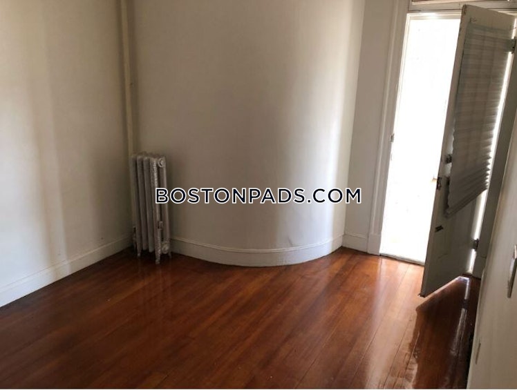 Beacon St., Brookline