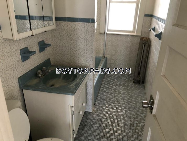 Beacon St., Brookline