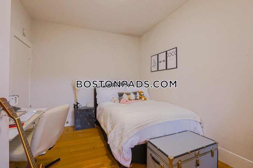 BOSTON - ALLSTON - 3 Beds, 1 Bath - Image 17