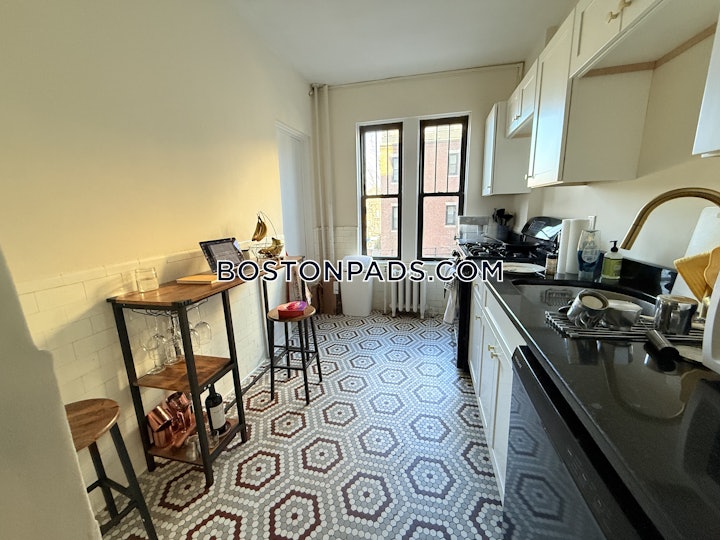 fenwaykenmore-3-beds-1-bath-boston-5500-8033511 