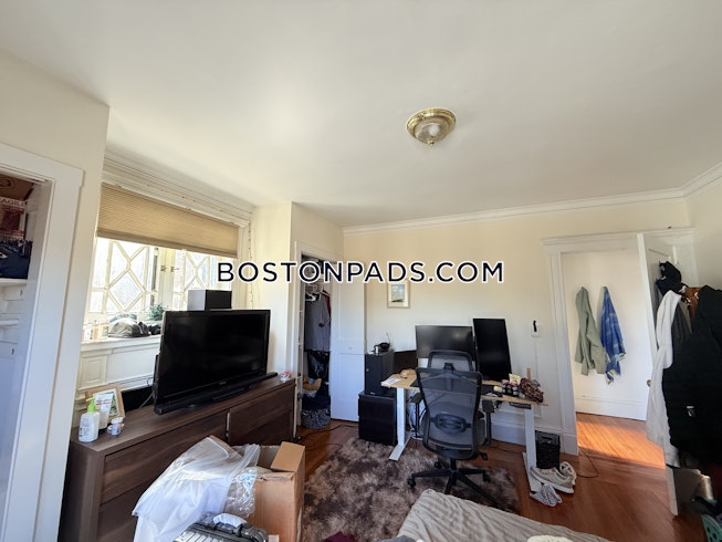 Boston - $5,500+ /mo