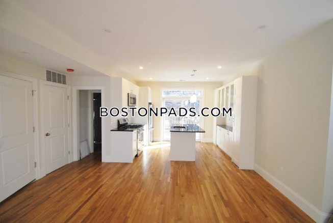 Boston - $4,800+ /mo