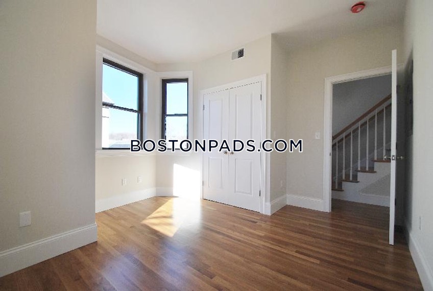 Boston - $4,800+ /month