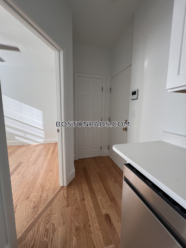 Boston - $3,800+ /mo
