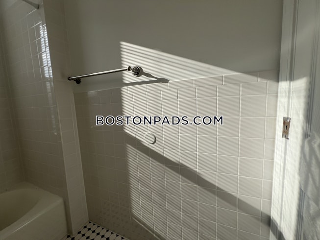 Boston - $3,800+ /mo