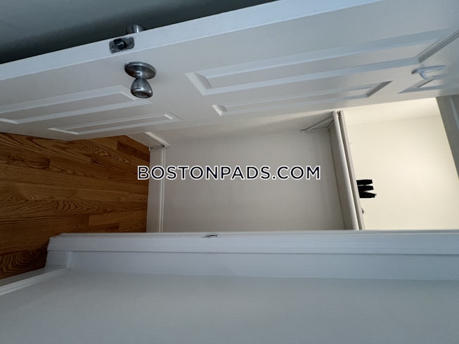 Boston - $3,800+ /mo