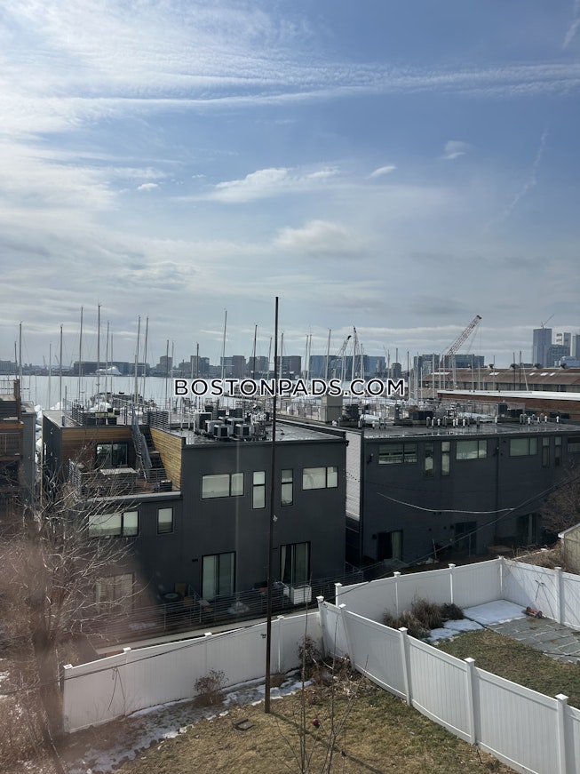 Boston - $2,600+ /mo