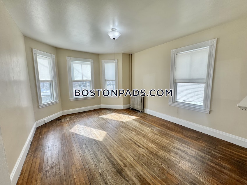 Boston - $2,800+ /month