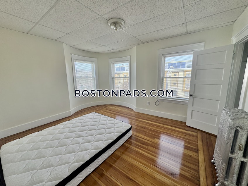 Cambridge - $2,700+ /month