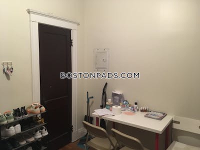 Malden 2 Bed 1 Bath MALDEN $2,400 - $2,600 No Fee