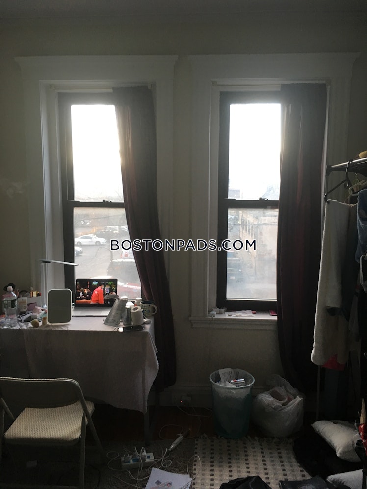 Washington St., Malden