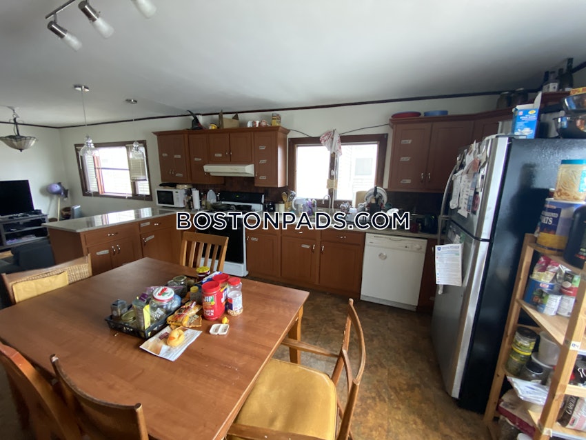 SOMERVILLE - SPRING HILL - 5 Beds, 2 Baths - Image 4