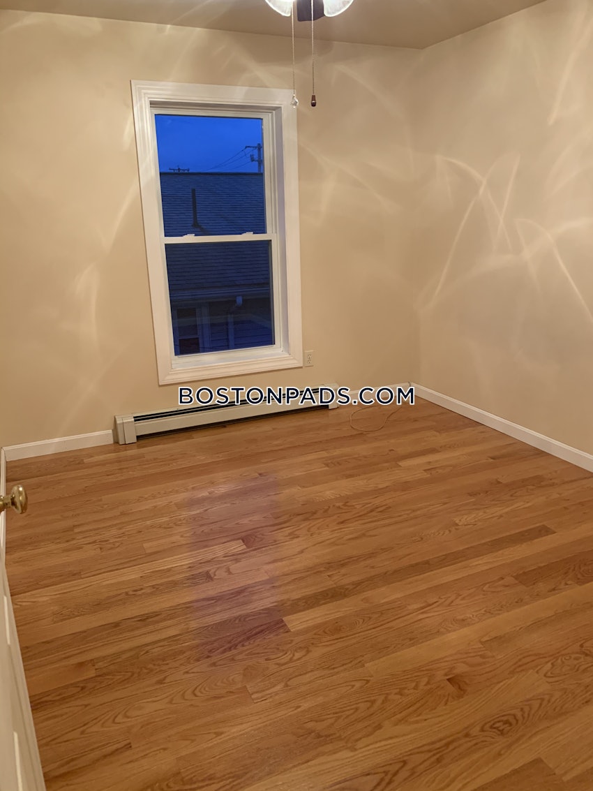 REVERE - 3 Beds, 2 Baths - Image 10