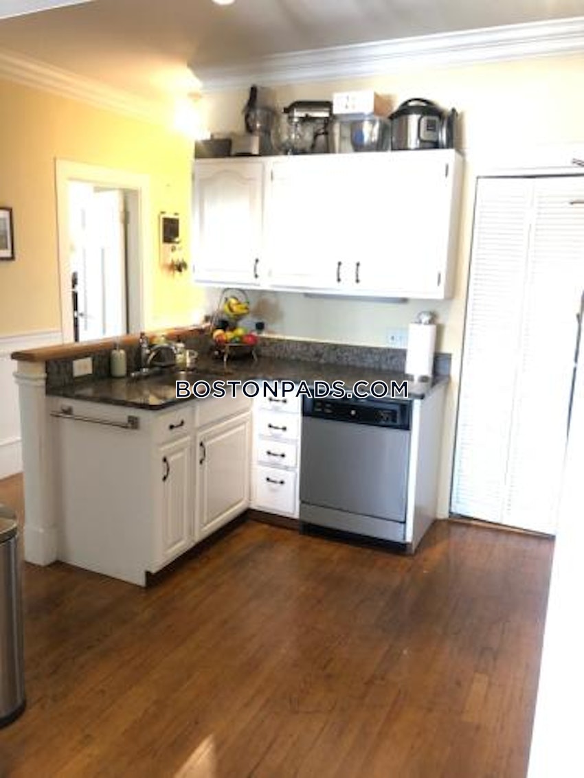 BOSTON - CHARLESTOWN - 3 Beds, 1 Bath - Image 2