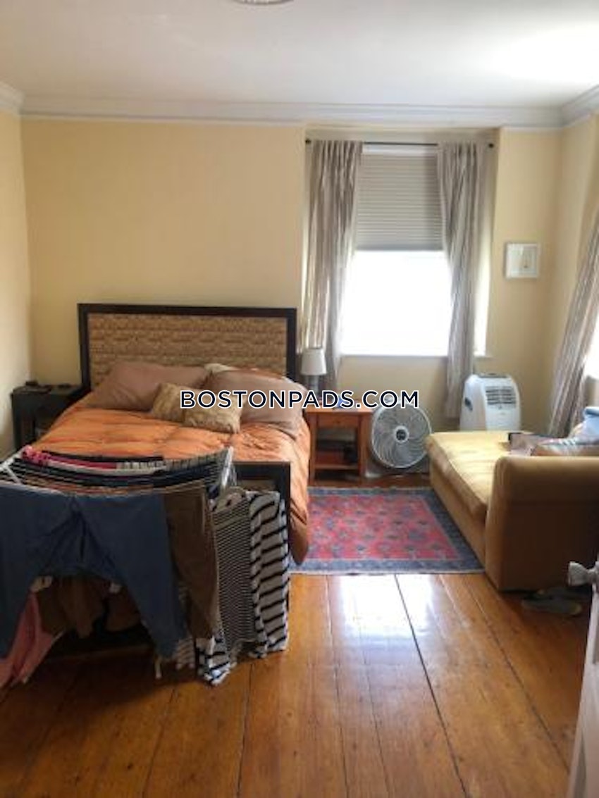 BOSTON - CHARLESTOWN - 3 Beds, 1 Bath - Image 6