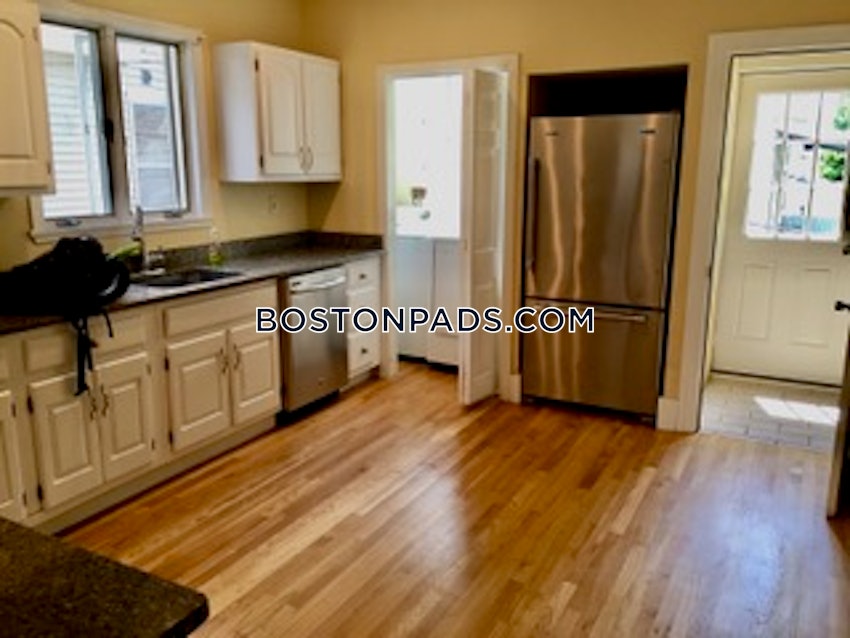 MEDFORD - WELLINGTON - 4 Beds, 2 Baths - Image 6