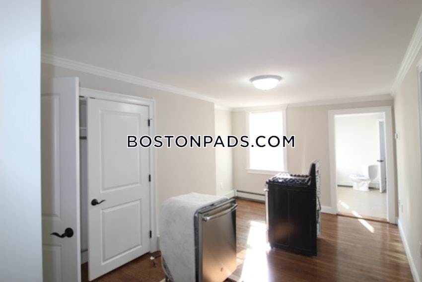 BOSTON - EAST BOSTON - JEFFRIES POINT - 3 Beds, 1 Bath - Image 8