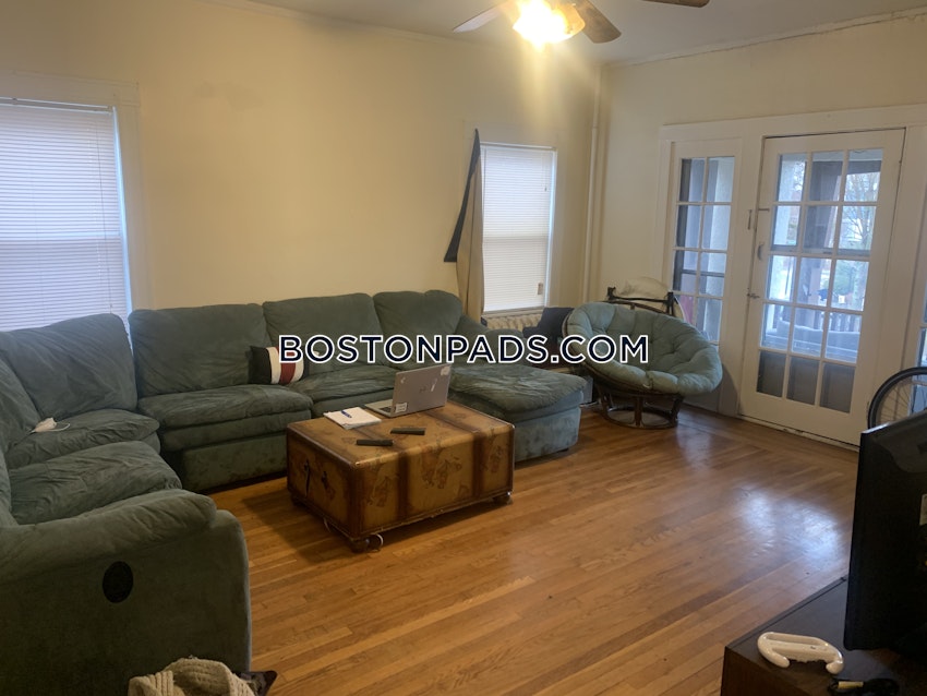 BOSTON - BRIGHTON- WASHINGTON ST./ ALLSTON ST. - 4 Beds, 2 Baths - Image 3