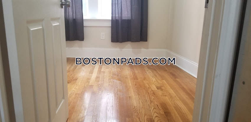 BOSTON - NORTH END - 3 Beds, 1 Bath - Image 5