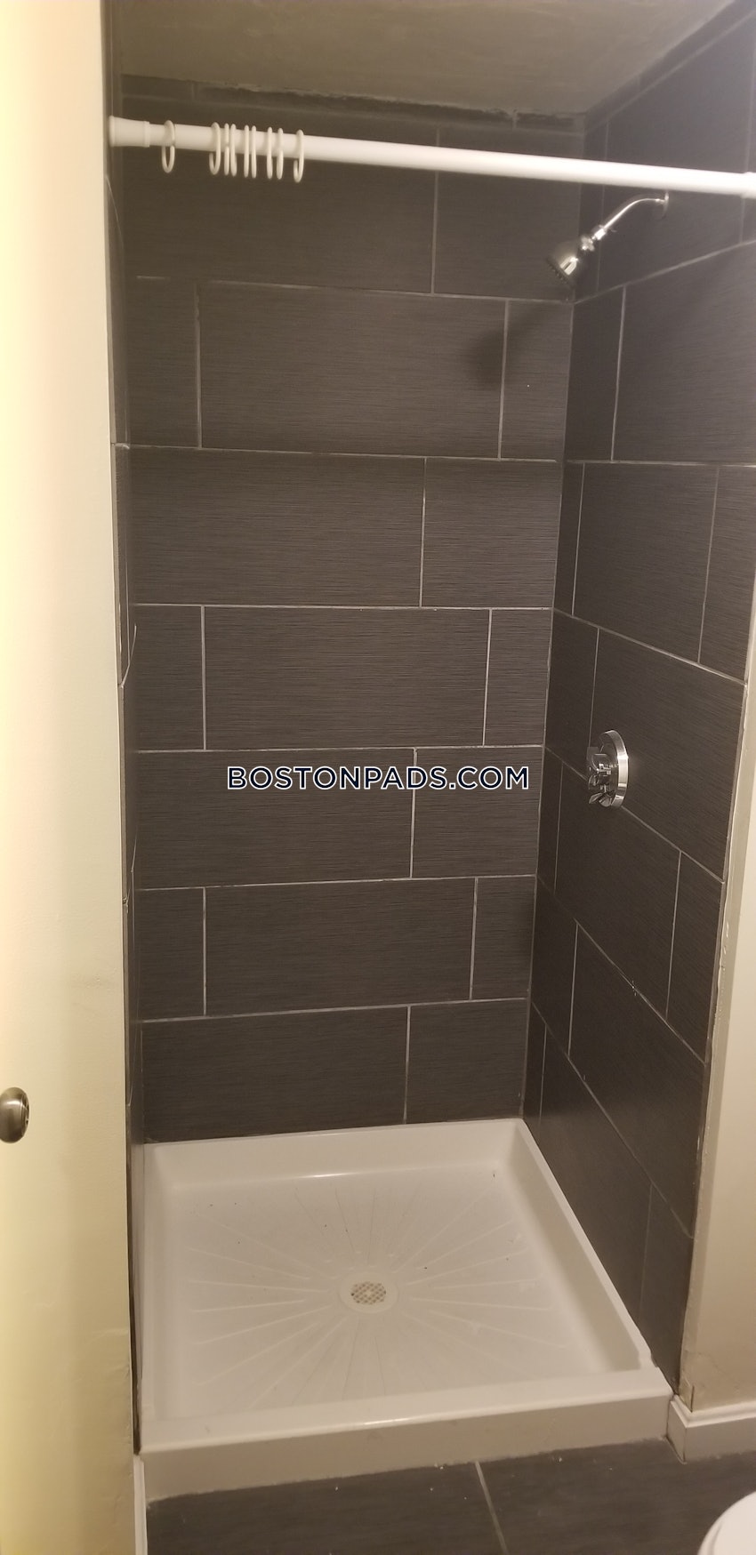 BOSTON - NORTH END - 3 Beds, 1 Bath - Image 9