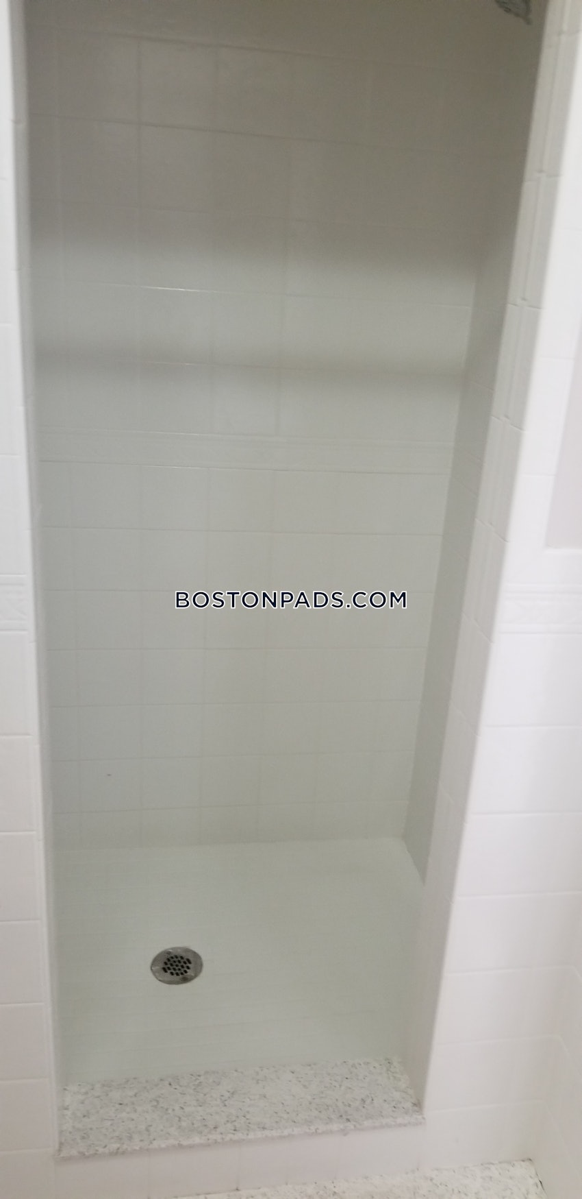 BOSTON - NORTH END - 3 Beds, 1 Bath - Image 8