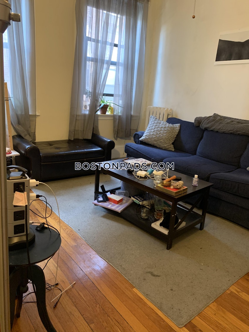 BOSTON - ALLSTON - 3 Beds, 1 Bath - Image 4