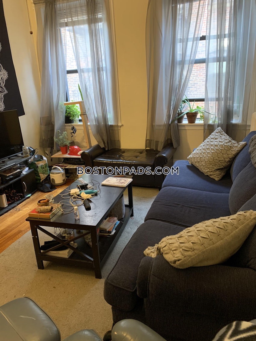 BOSTON - ALLSTON - 3 Beds, 1 Bath - Image 2