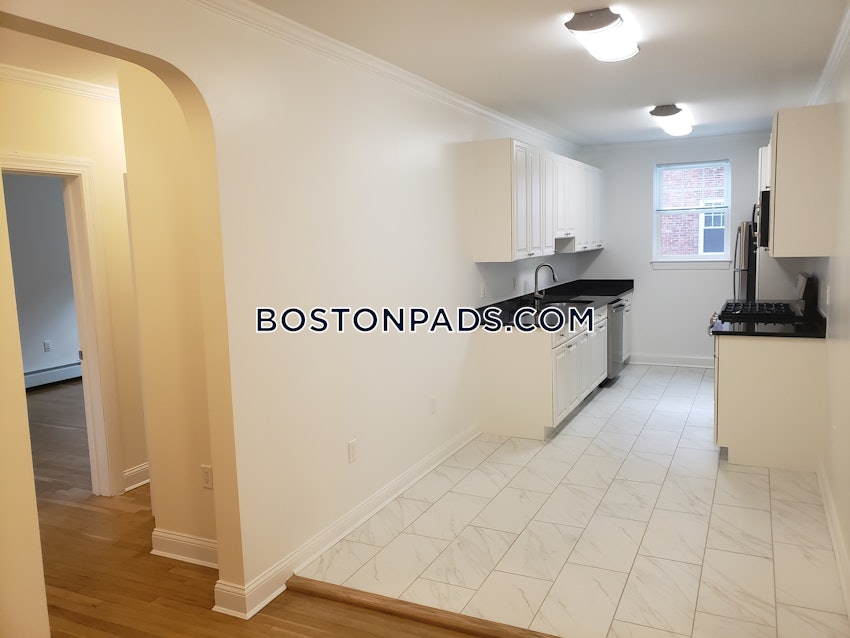 BROOKLINE- COOLIDGE CORNER - 1 Bed, 1 Bath - Image 10