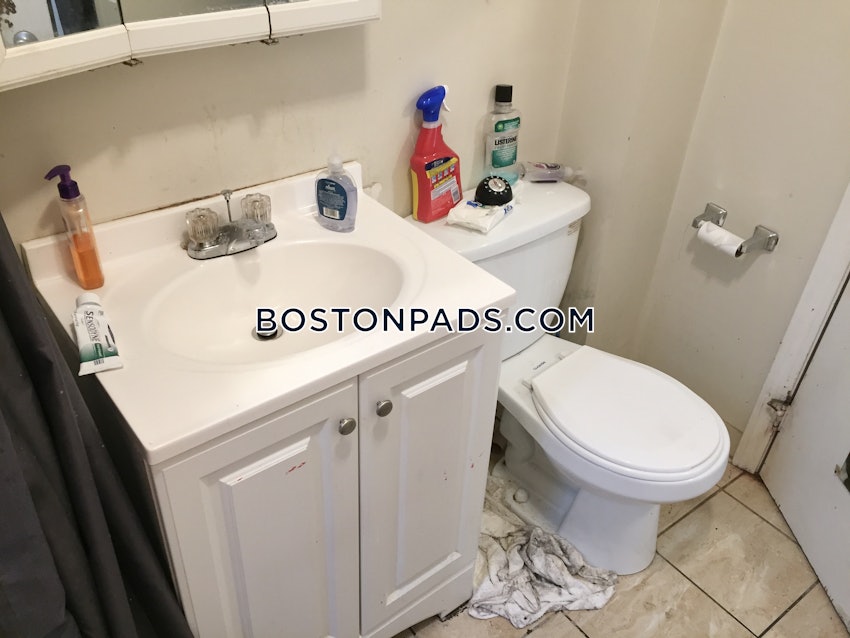BOSTON - MISSION HILL - 4 Beds, 1 Bath - Image 1